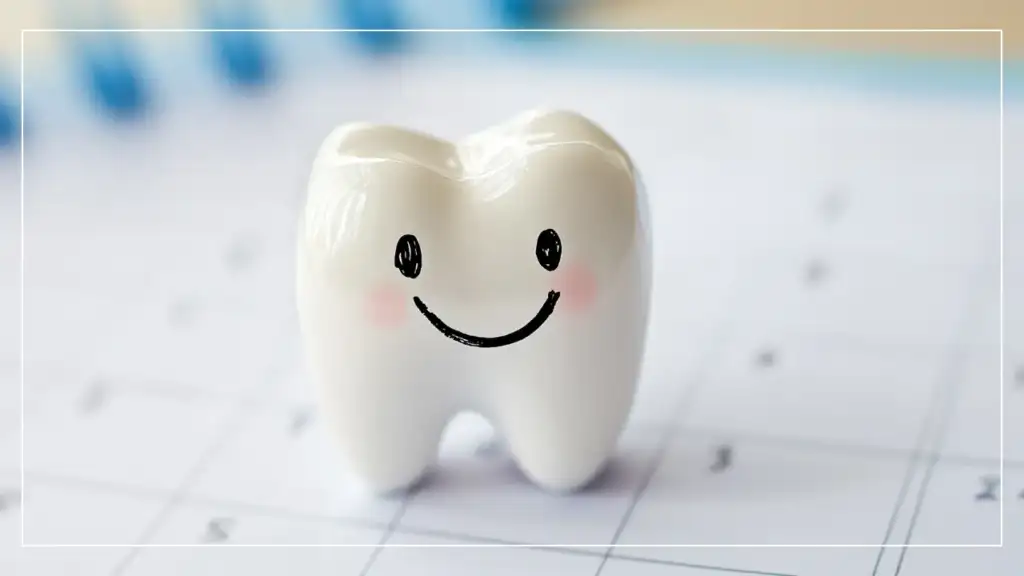 Calendrier avec une date marquée pour une retouche de blanchiment dentaire afin de maintenir un sourire éclatant.